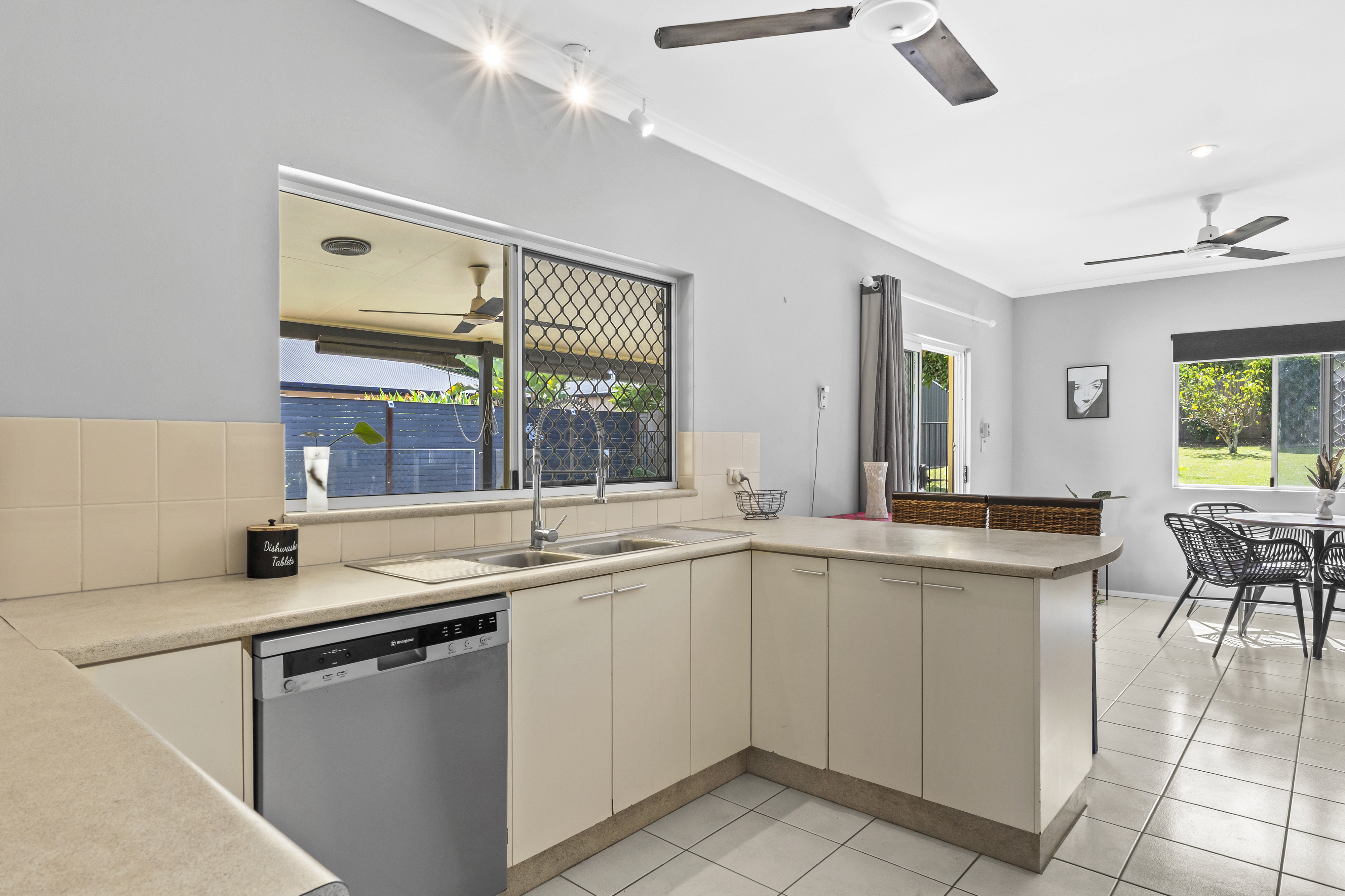 10 Radford Close, Gordonvale - Thumbnail 8