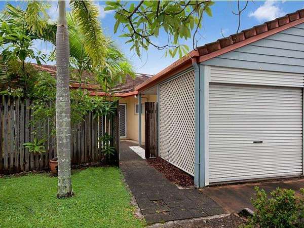 2/2 Marella Close, Manoora - Thumbnail 2
