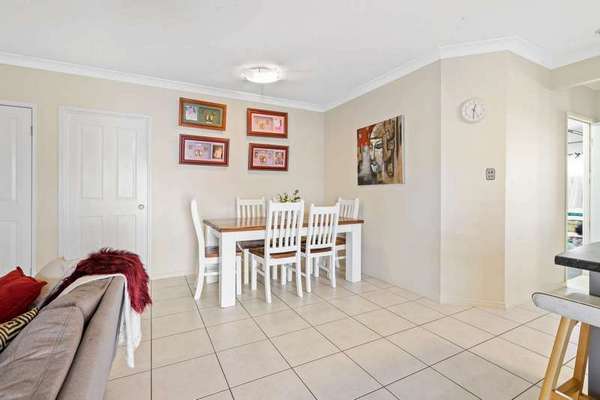 11 Goldberg Close, White Rock - Thumbnail 6