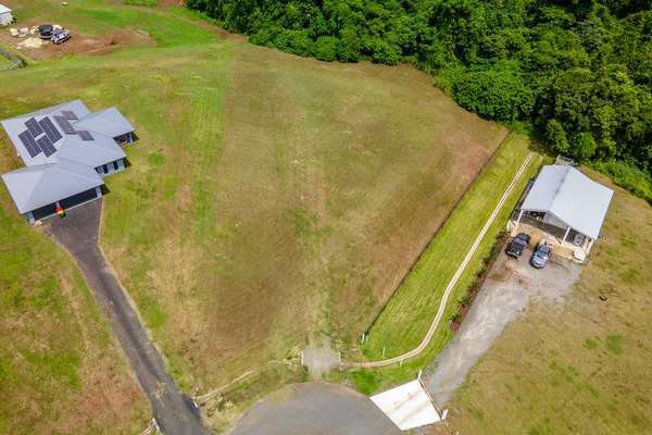 7 Caprice Place, Goldsborough - Thumbnail 2