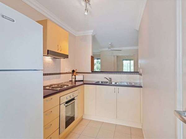 202/6 Marella Close, Manoora - Thumbnail 5