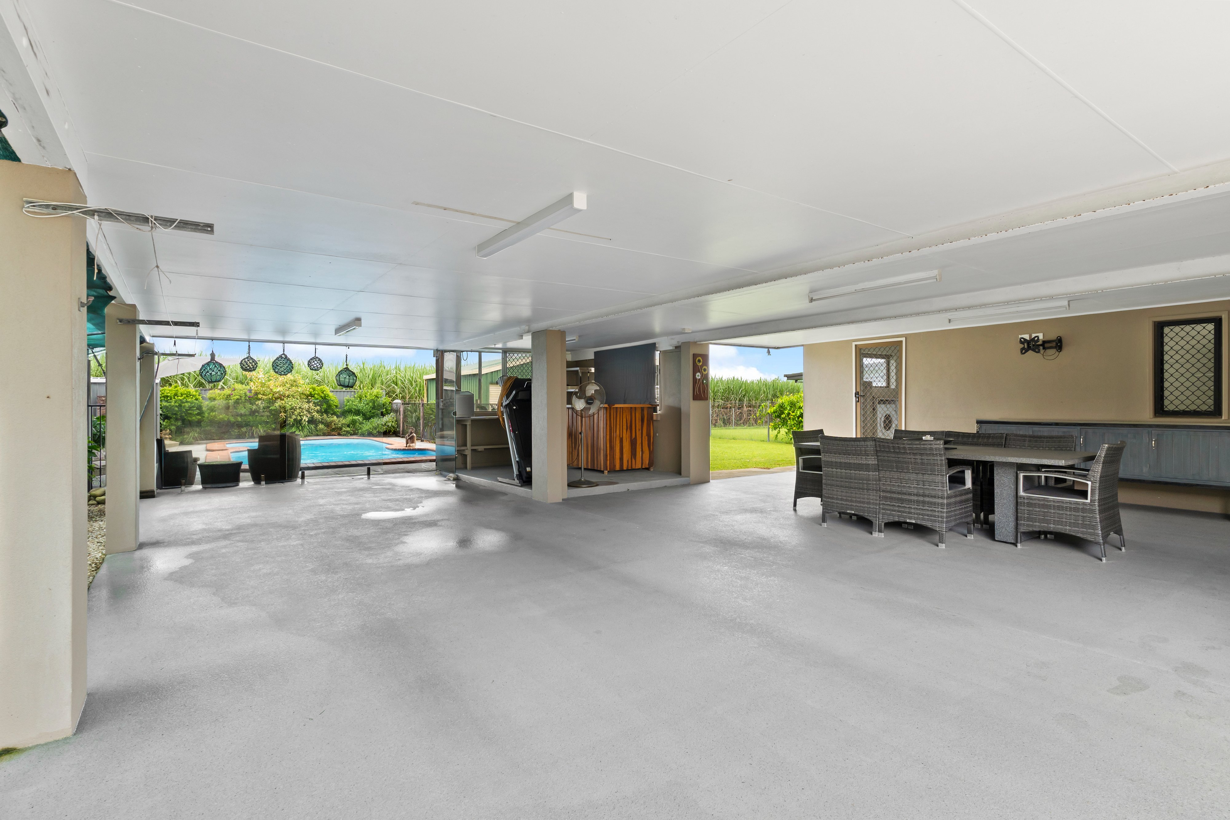16 Kruckow Street, Mirriwinni - Thumbnail 2