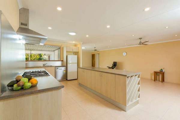 4 Dawson Street, Bramston Beach - Thumbnail 4