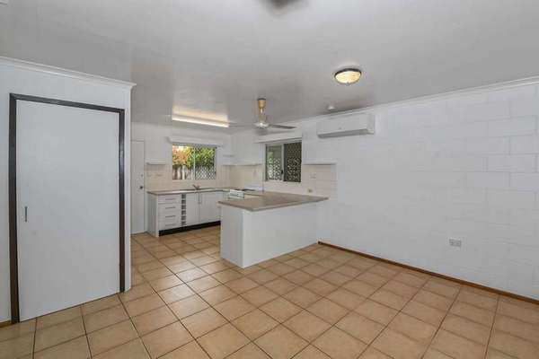 1 & 2/7 Dawson Street, Bramston Beach - Thumbnail 3