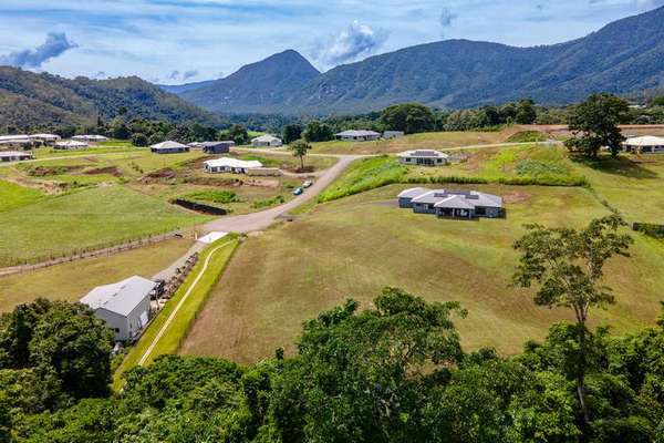 7 Caprice Place, Goldsborough - Thumbnail 4