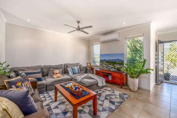 14 Mount Close, Edmonton - Thumbnail 7