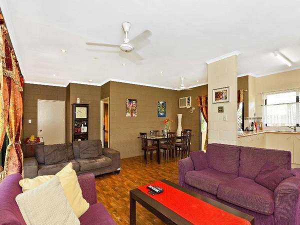 9 Harlequin Street, White Rock - Thumbnail 2