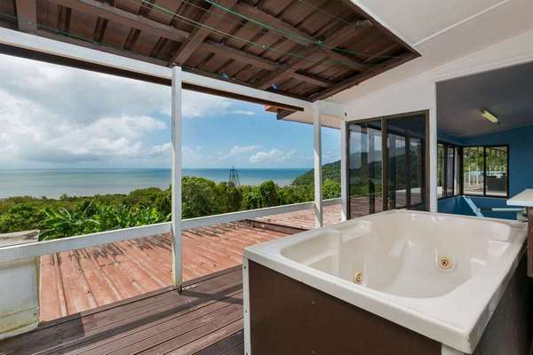17 Coquette Point Road, Coquette Point - Thumbnail 3