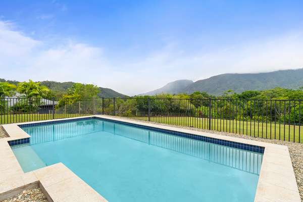 25-27 Windlass Street, Goldsborough - Thumbnail 2