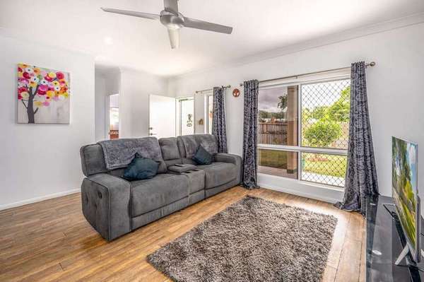 4 Isilwood Street, Edmonton - Thumbnail 5