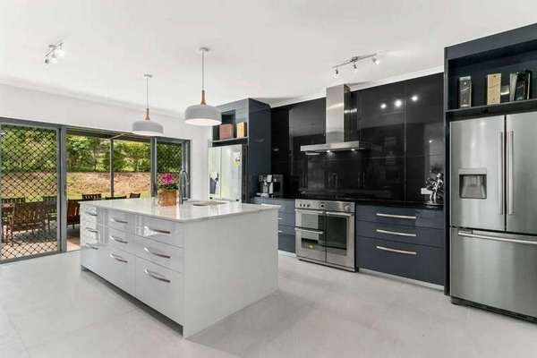 6-8 Nugget Close, Goldsborough - Thumbnail 2