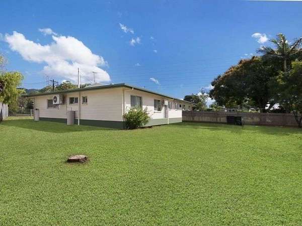1 & 2/2 Pearl Close, Bayview Heights - Thumbnail 8