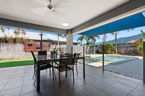 11 Goldberg Close, White Rock - Thumbnail 3