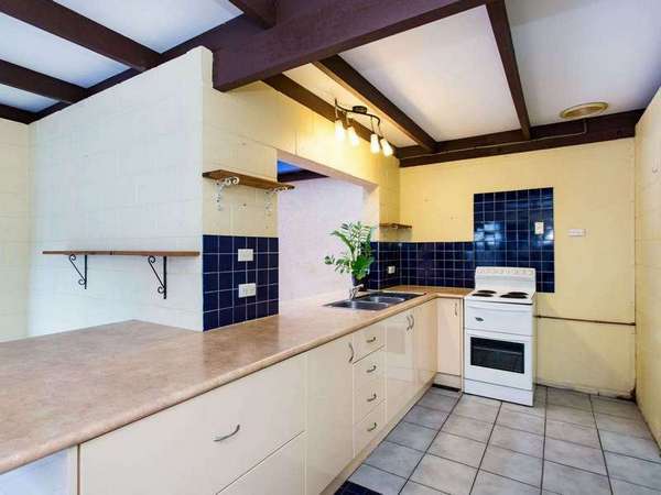 1/107 Oleander Street, Holloways Beach - Thumbnail 5