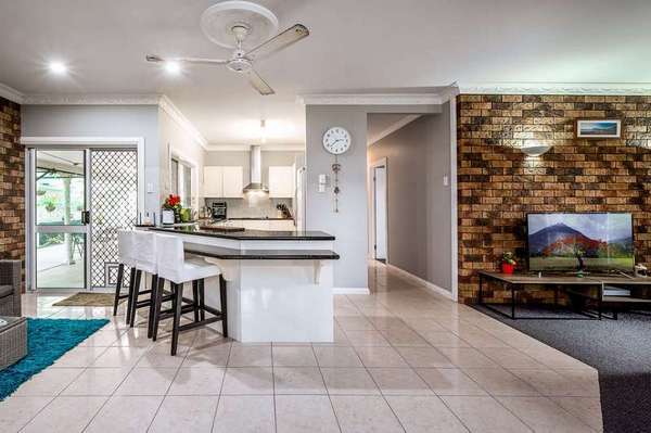 77 Swan Street, Gordonvale - Thumbnail 3