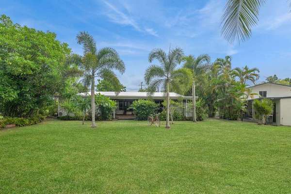 3 Dawson Street, Bramston Beach - Thumbnail 2