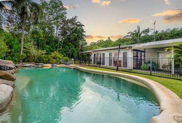 262-264 Dempsey Street, Gordonvale - Thumbnail 2