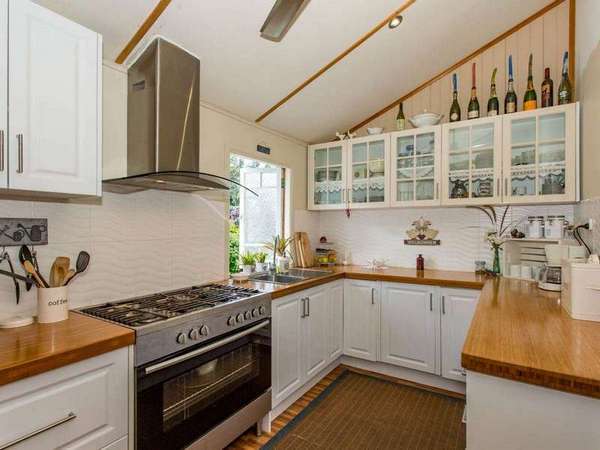 11 Bartle Frere Road, Mirriwinni - Thumbnail 2