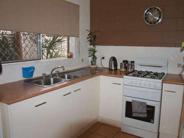 57 Giffin Road, White Rock - Thumbnail 7