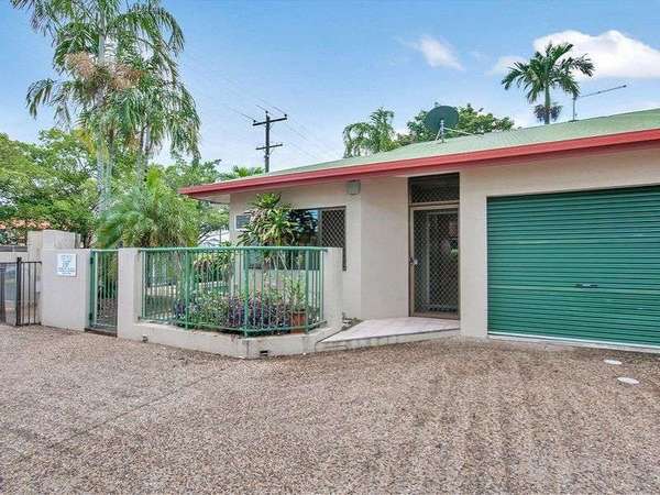 1/205 Spence Street, Bungalow - Thumbnail 2