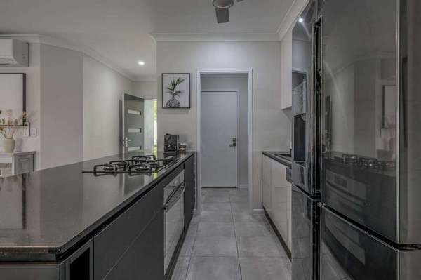 2 Tuni Close, Edmonton - Thumbnail 6