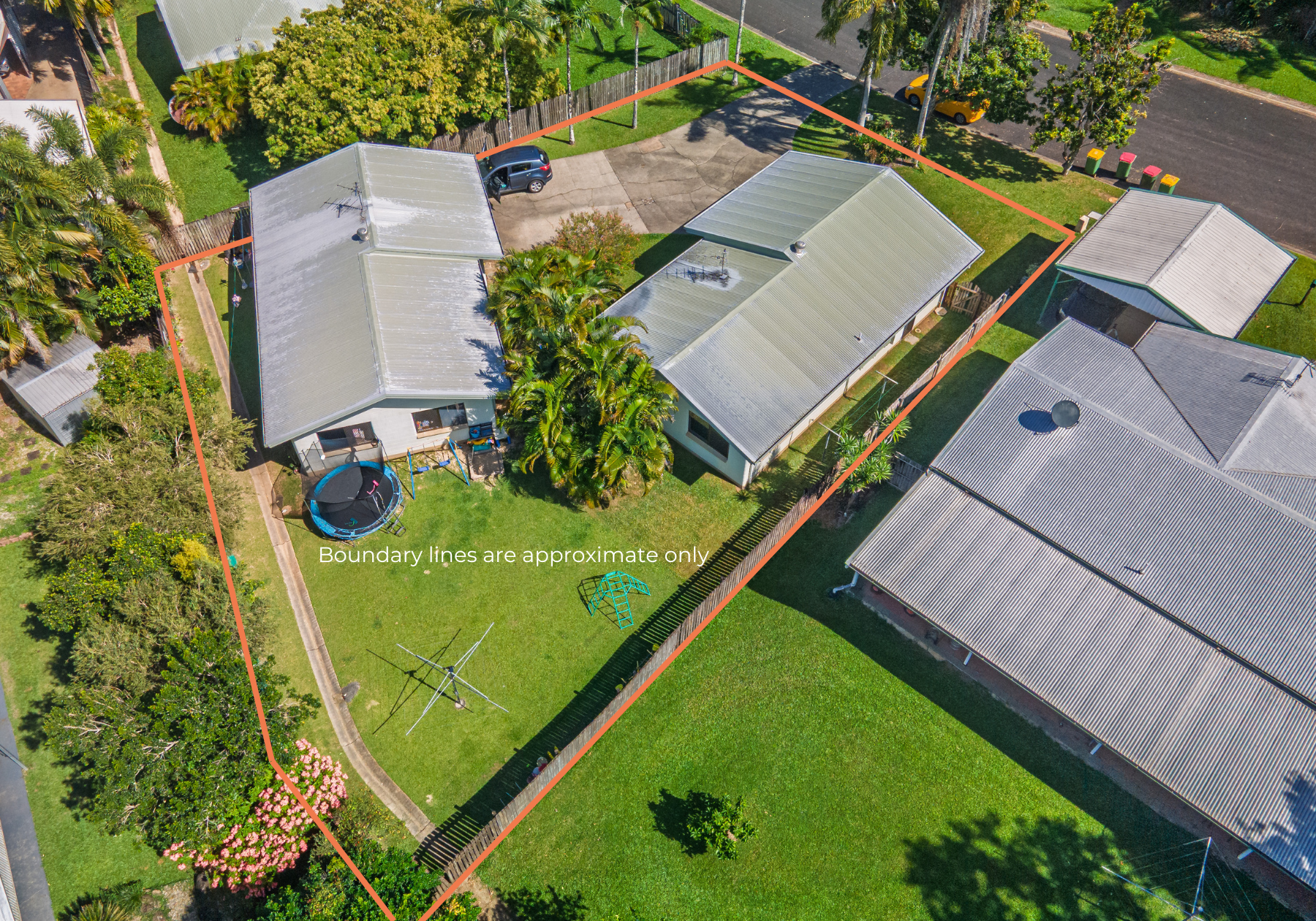 1 and 2/8 Haines Street, Gordonvale - Thumbnail 3