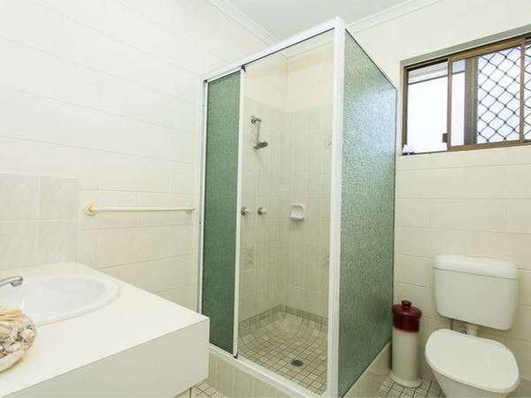 1 & 2/8 Haines Street, Gordonvale - Thumbnail 8