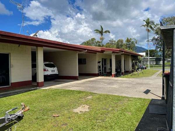 1 & 2/90 Sheppards Street, Gordonvale - Thumbnail 2
