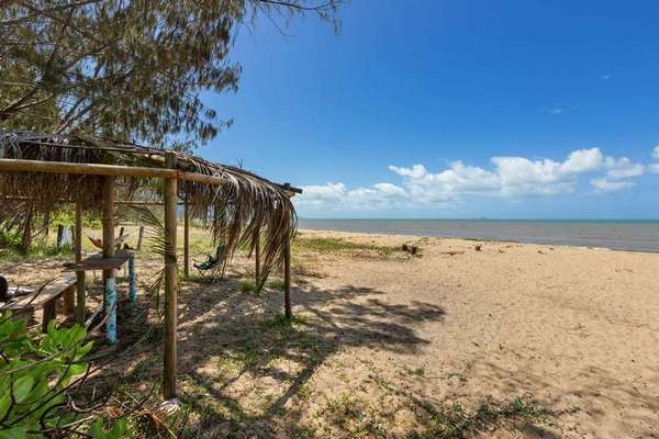 10 Paperbark Street, Bramston Beach - Thumbnail 3