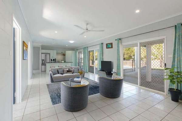 4 Conch Close, Trinity Beach - Thumbnail 3