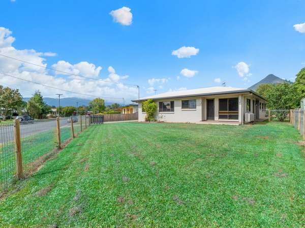 1 and 2/21 Hawkins Street, Gordonvale - Thumbnail 3