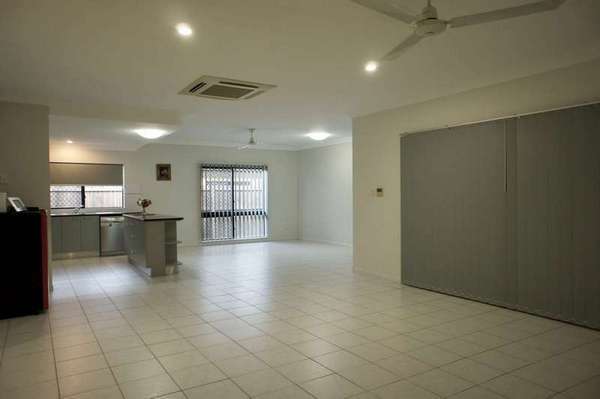 38 Leftwich Street, White Rock - Thumbnail 8