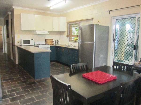 113 Timberlea Drive, Bentley Park - Thumbnail 8