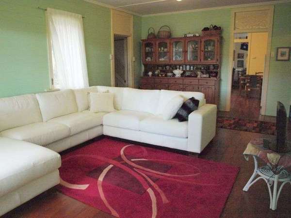 1-3 McMahon Drive, Fishery Falls - Thumbnail 4