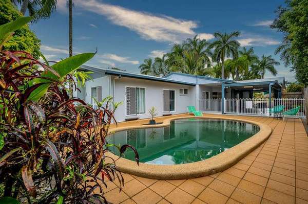 4 Summerhill Drive, Mooroobool - Thumbnail 3