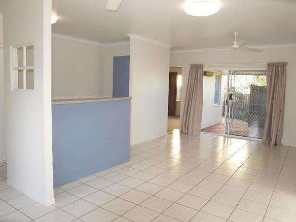 11/2-5 Marella Close, Manoora - Thumbnail 3