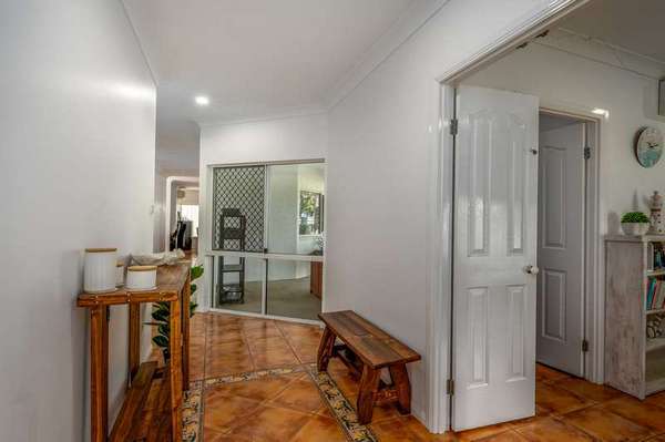 4 Luisa Street, Edmonton - Thumbnail 6