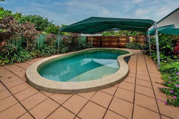 11 Aruma Close, White Rock - Thumbnail 3