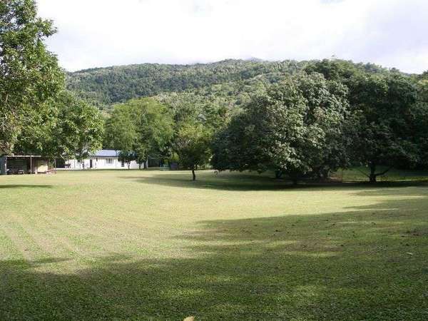 14-16 McMahon Drive, Fishery Falls - Thumbnail 3
