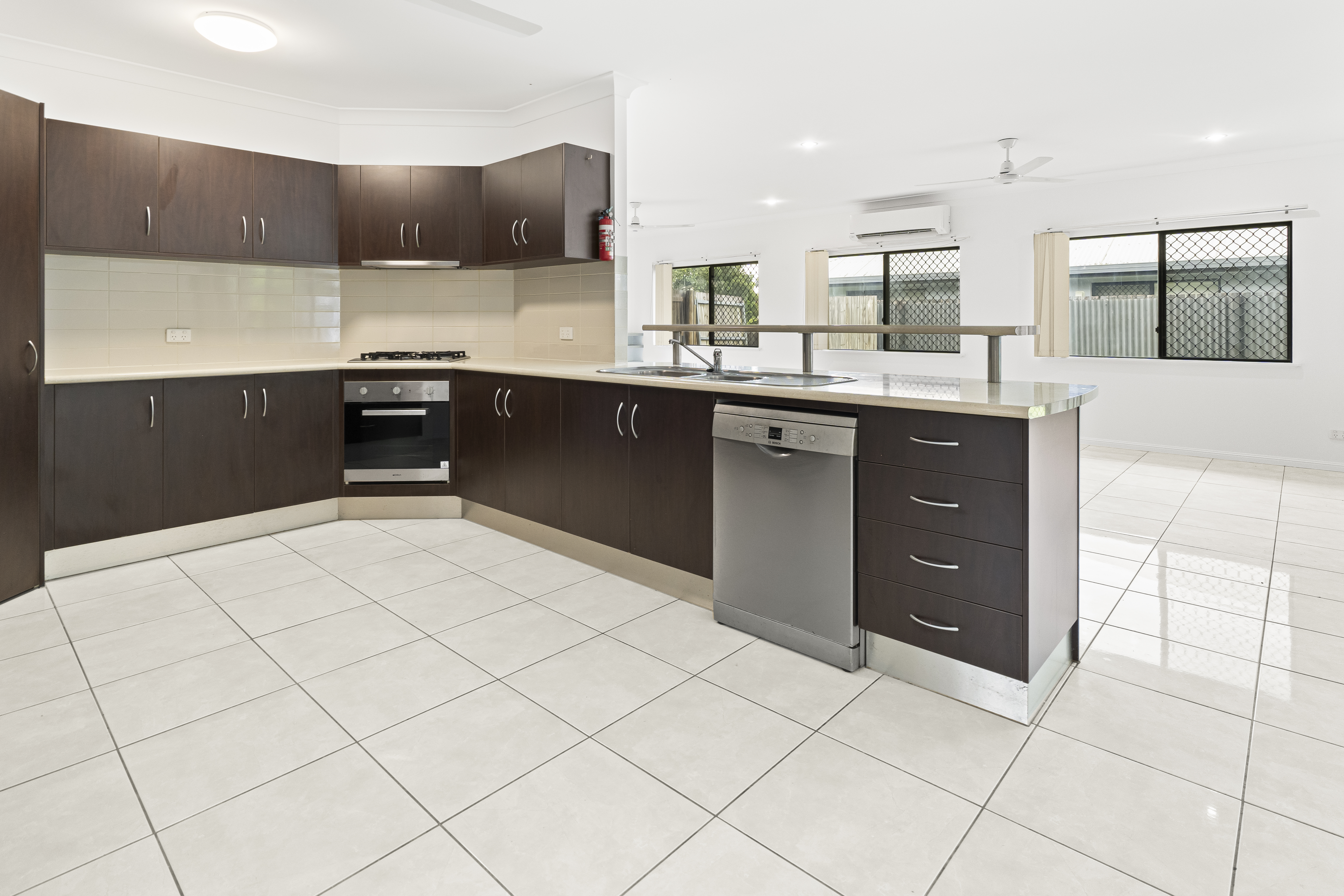 19 Savage Street, Edmonton - Thumbnail 6