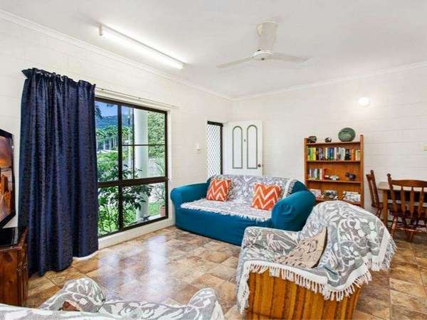 1 & 2/8 Haines Street, Gordonvale - Thumbnail 2