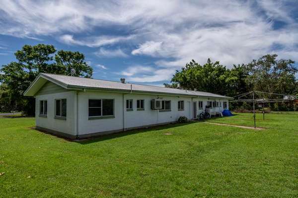 1 and 2/326 Mourilyan Harbour Road, Mourilyan - Thumbnail 5