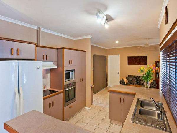 2 Butterworth Close, Gordonvale - Thumbnail 6