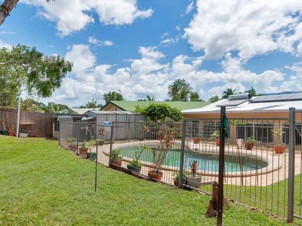 7 Mendelsohn Close, Gordonvale - Thumbnail 2