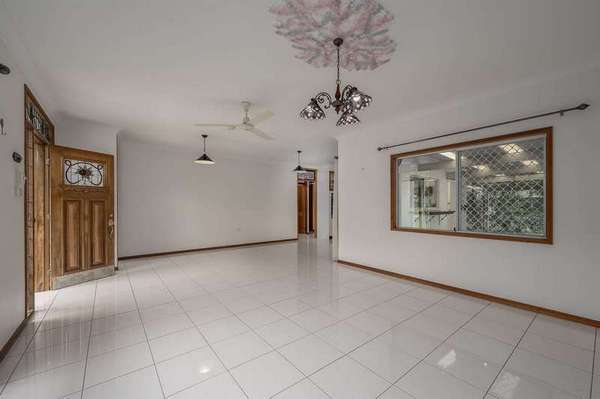 8 Dirran Close, Edmonton - Thumbnail 4