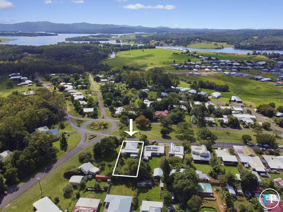 4 Eacham Road, Yungaburra - Thumbnail 2