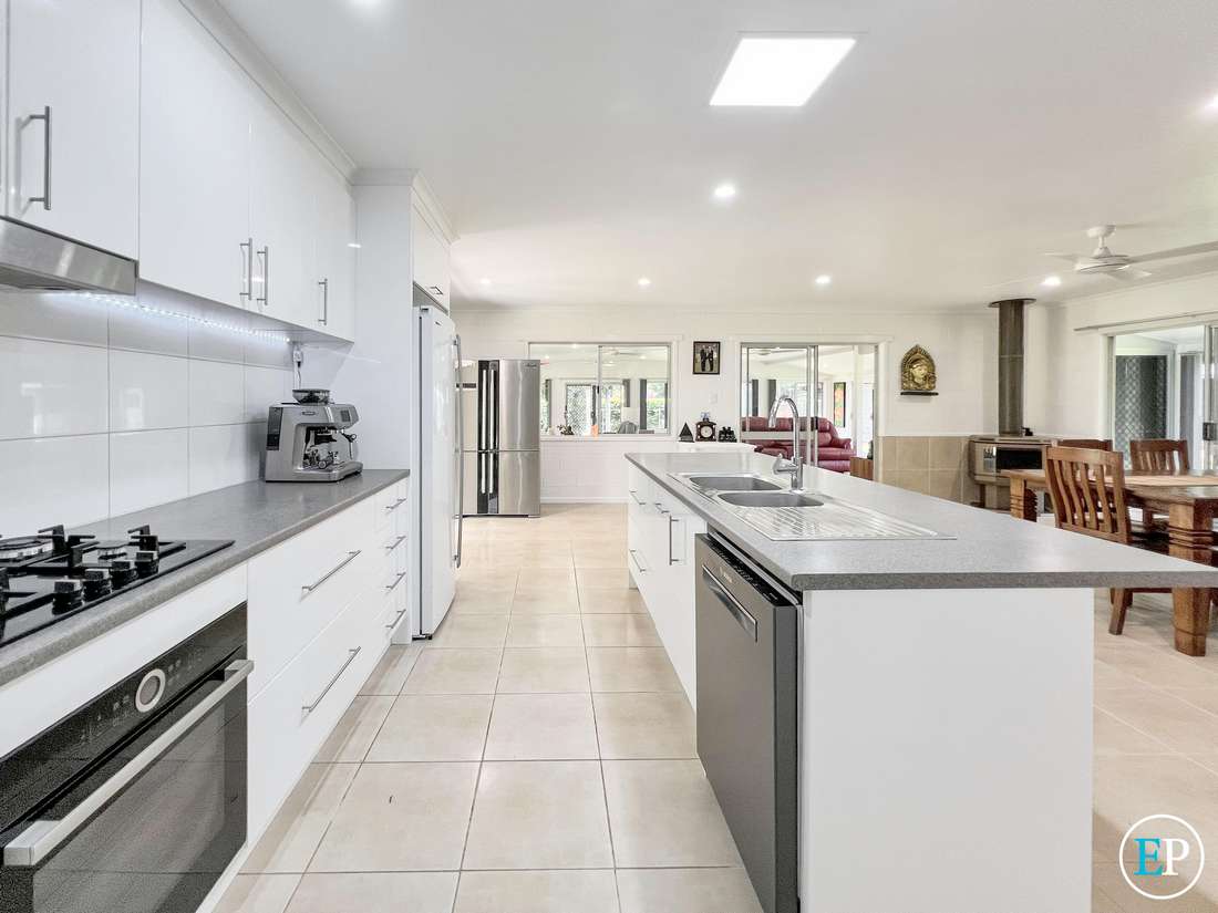 155 Greys Lane, Ravenshoe - Thumbnail 5