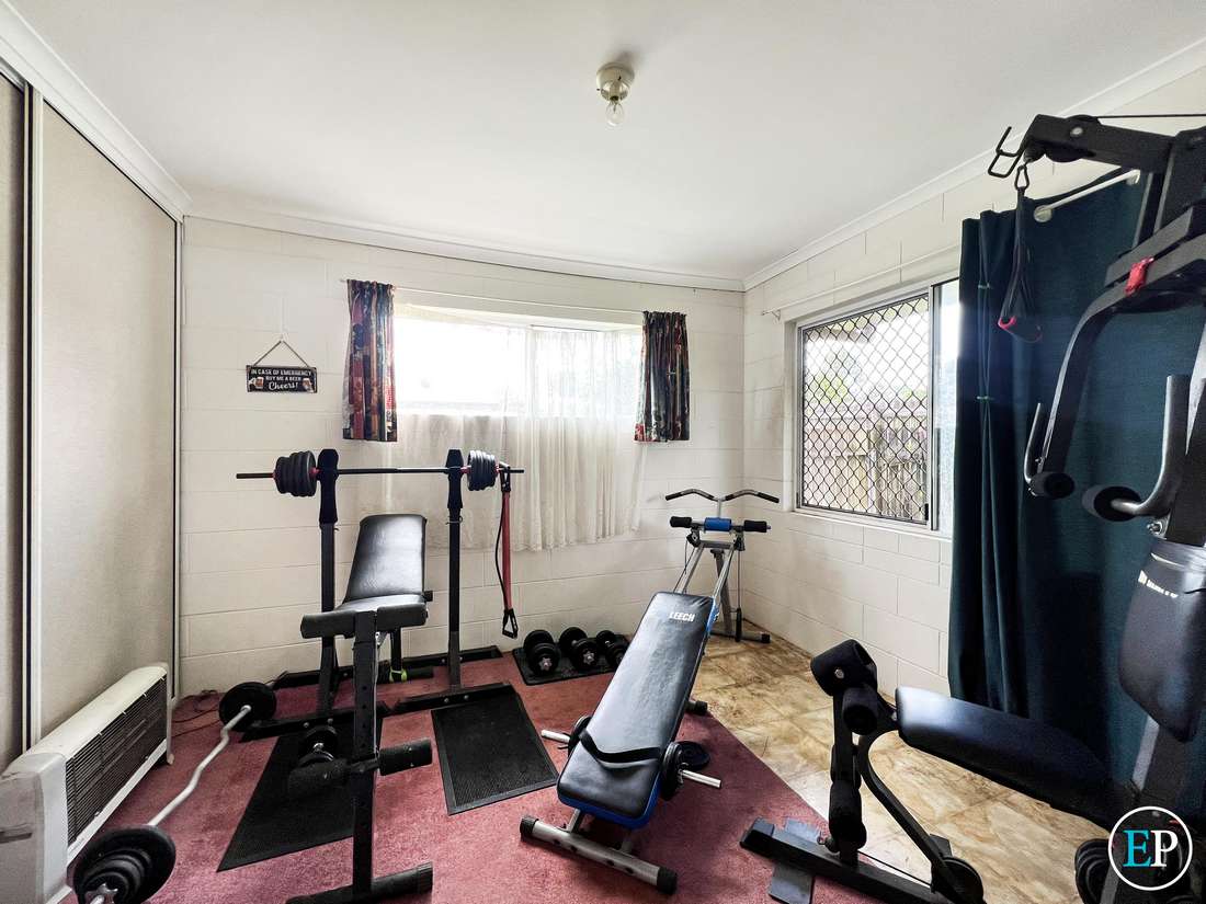 2 Larkin Close, Atherton - Thumbnail 7