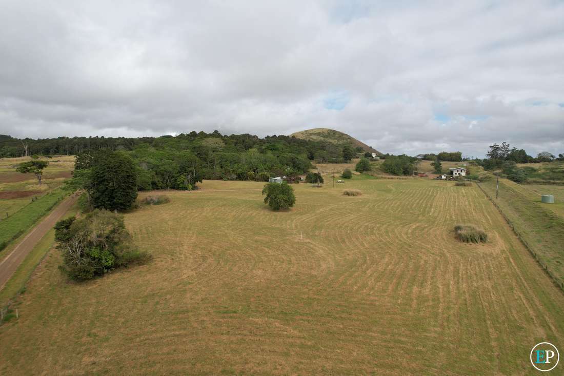 65 Davis Road, Yungaburra - Thumbnail 6