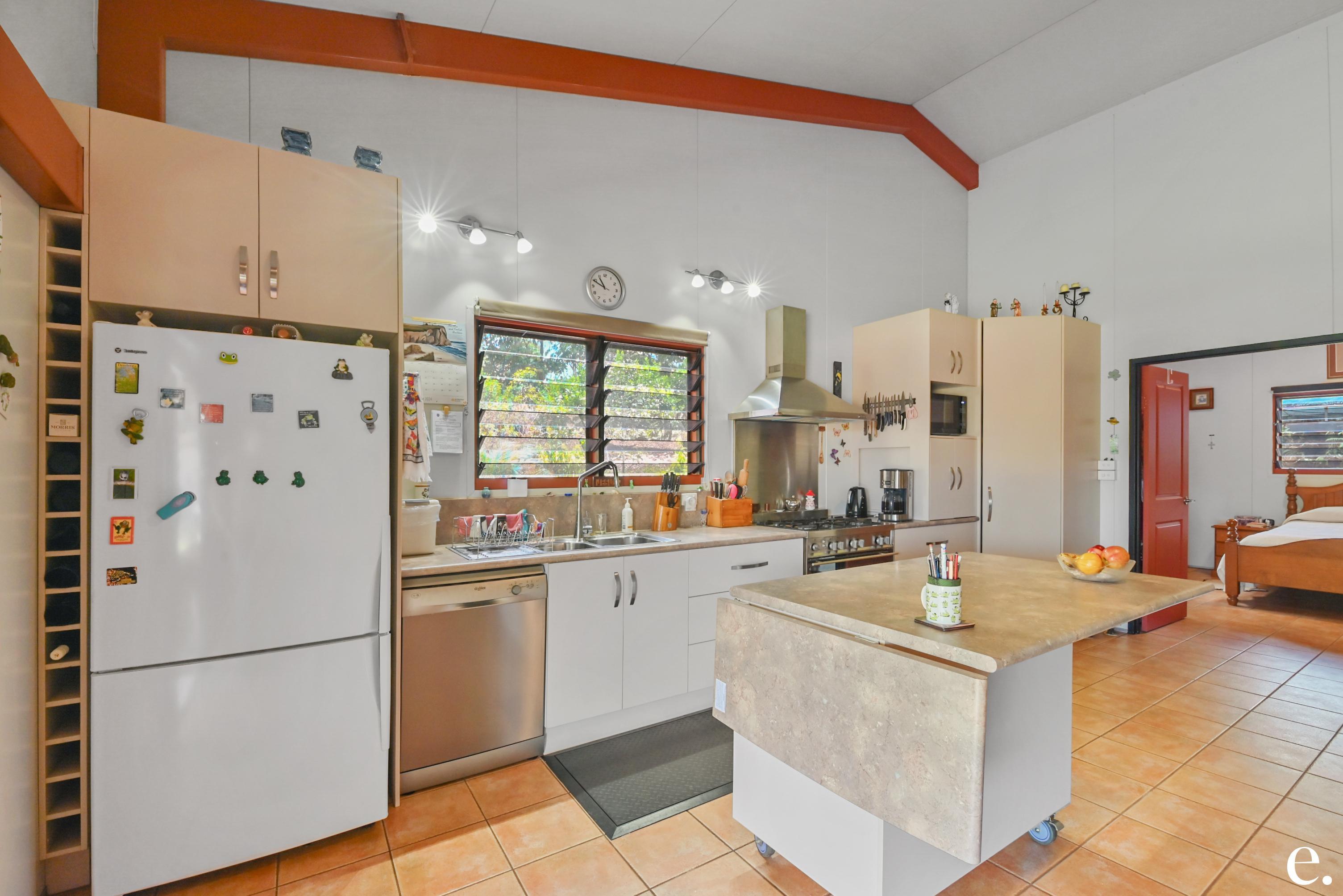 29 Imrie Close, Lake Eacham - Thumbnail 6